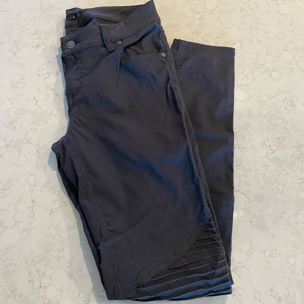 Like new Prana pants